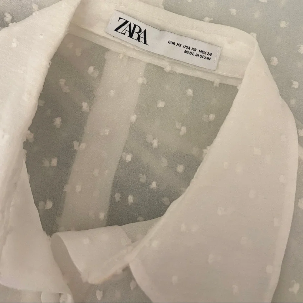 Zara feminine blouse